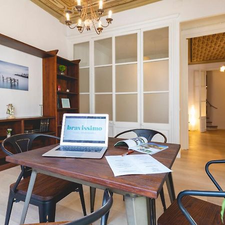 Bravissimo Placa Del Vi, Authentic Historic Apartment Girona Eksteriør bilde