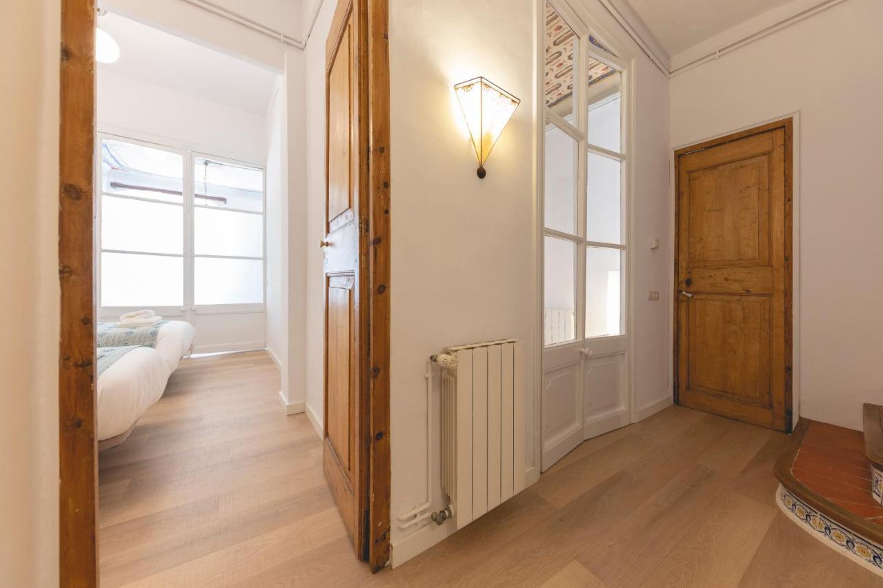 Bravissimo Placa Del Vi, Authentic Historic Apartment Girona Eksteriør bilde
